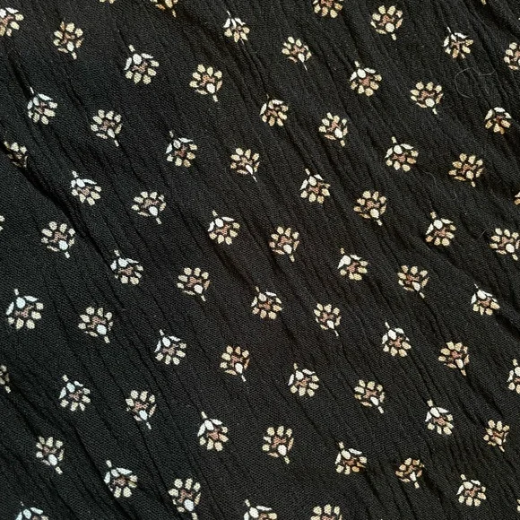 Lulu’s - NWOT- Black Floral Print Maxi Dress, size s/m - Picture 3 of 5